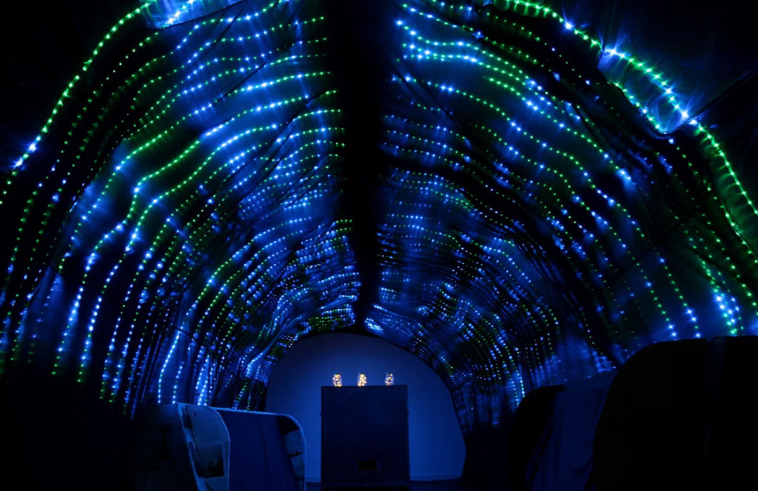 Space Tunnel